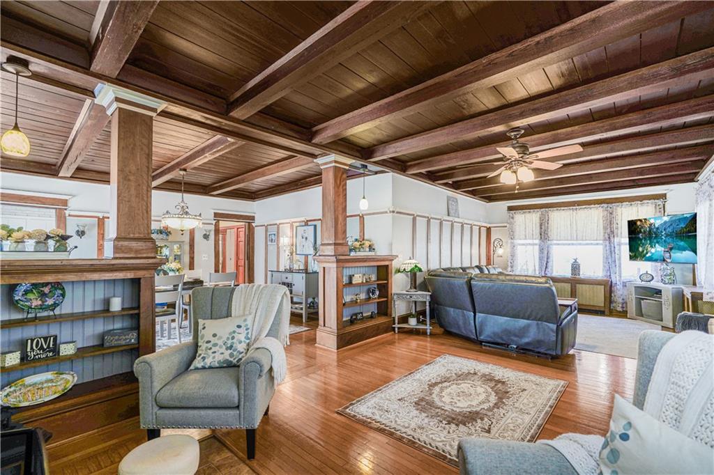 42 Bishop Street Oakwood Staten Island NY 10306