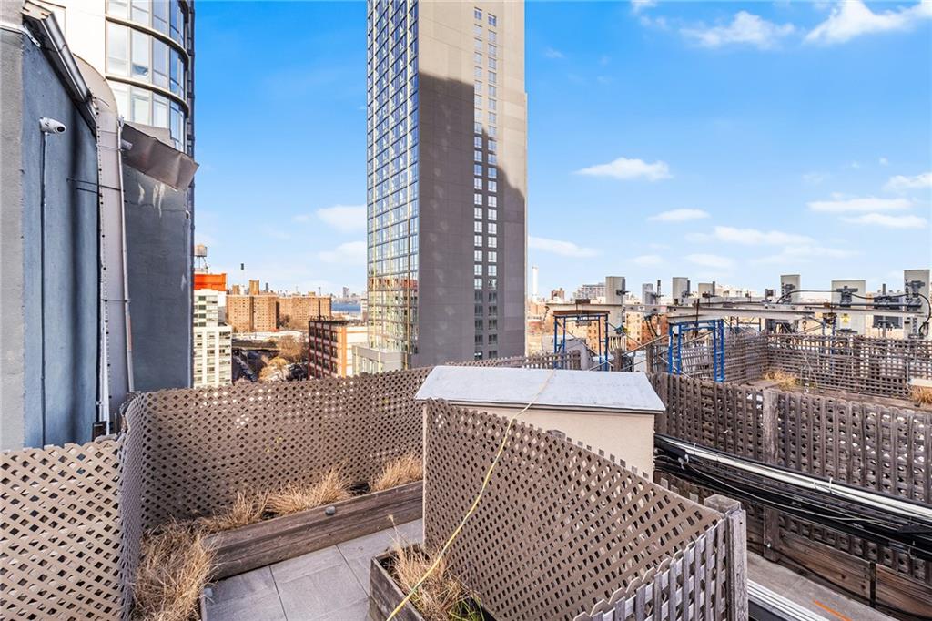 176 Johnson Street Brooklyn NY 11201