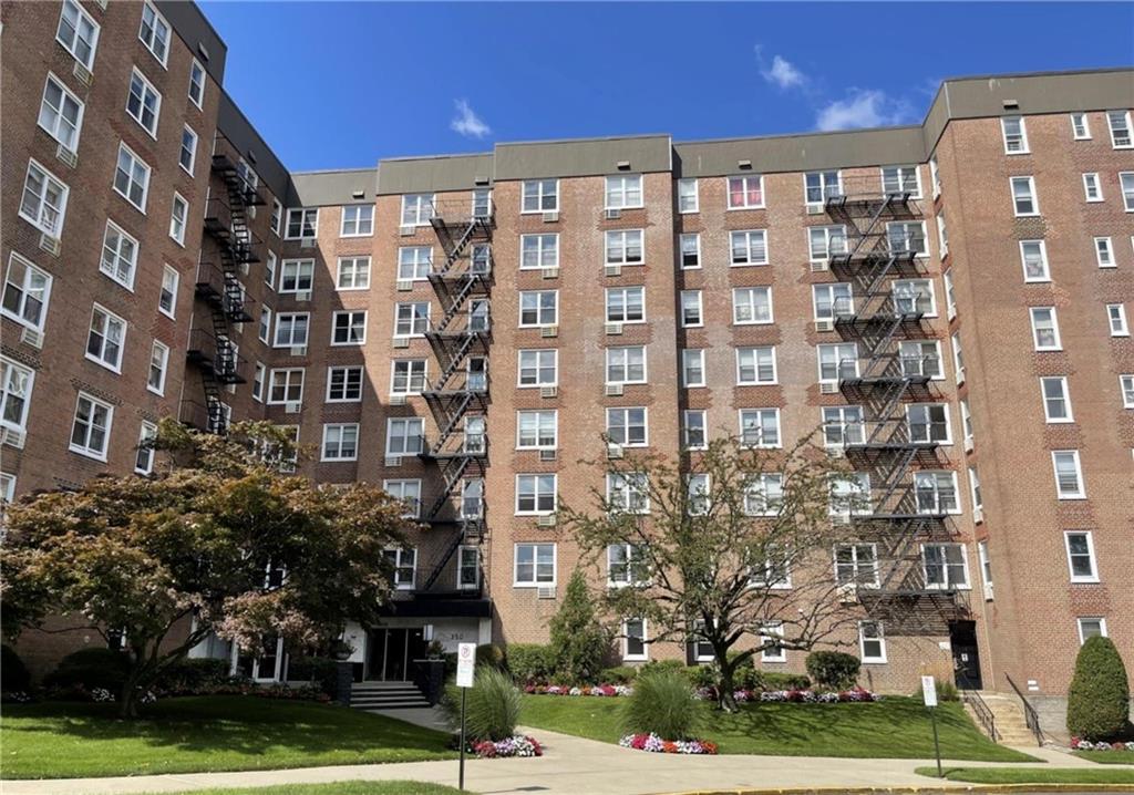 350 Richmond Terrace St. George Staten Island NY 10301