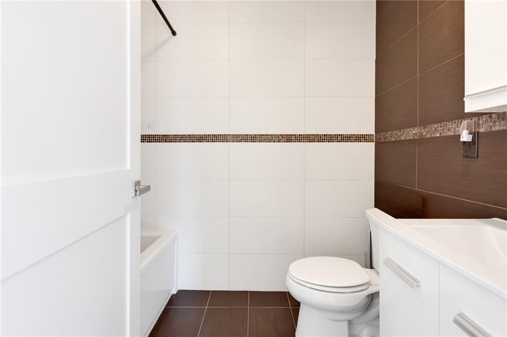 2833 Ocean Parkway Brighton Beach Brooklyn NY 11235