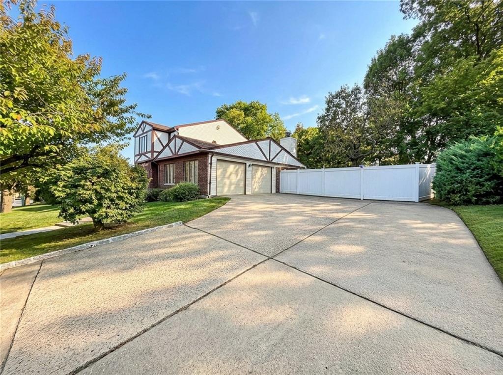 282 Boscombe Avenue Richmond Valley Staten Island NY 10309