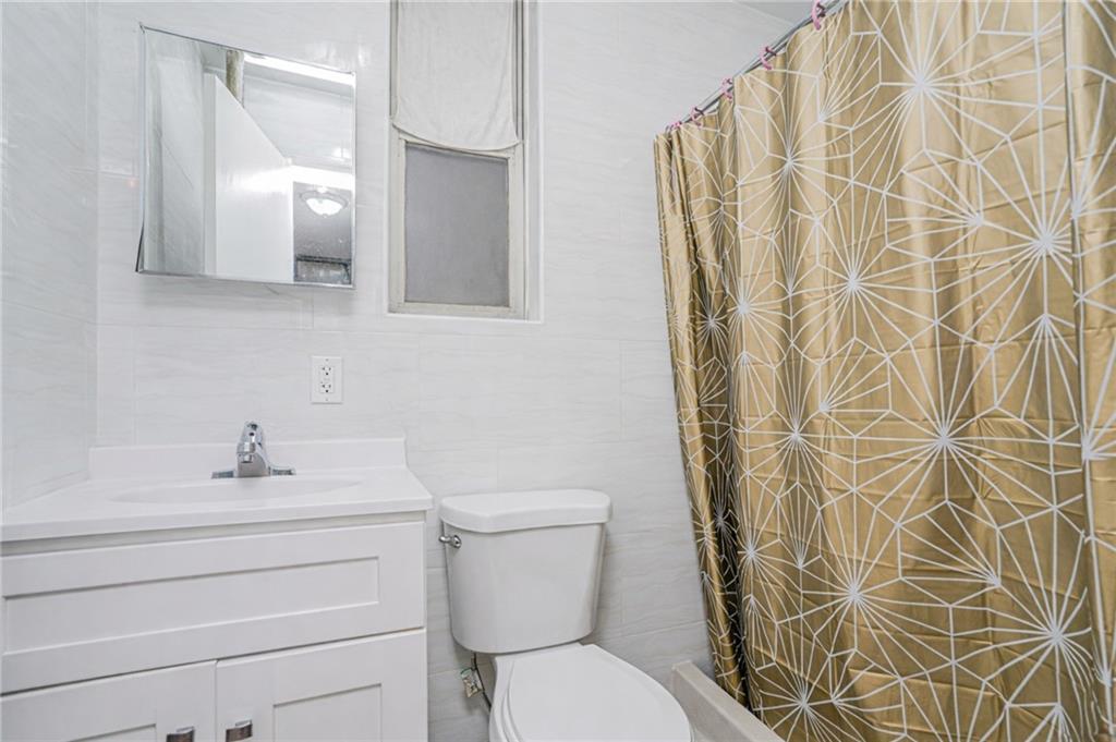 174 Avenue O Bensonhurst Brooklyn NY 11204