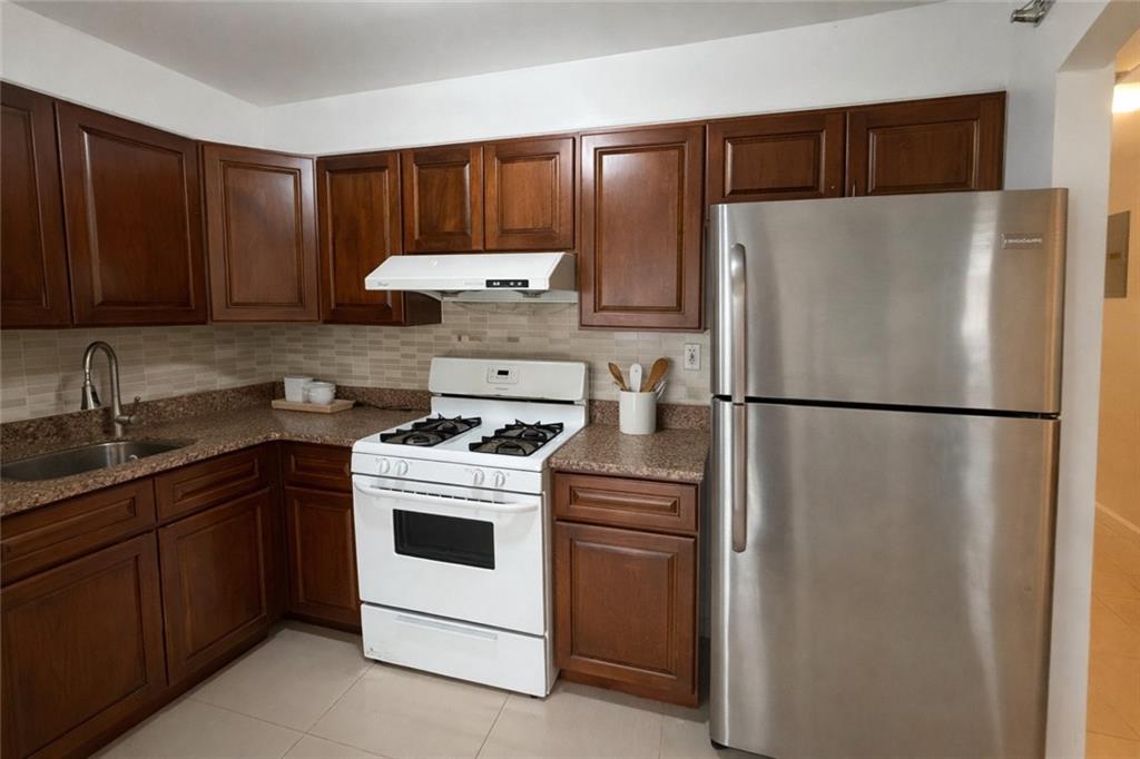 4022 8TH Avenue Sunset Park Brooklyn NY 11232