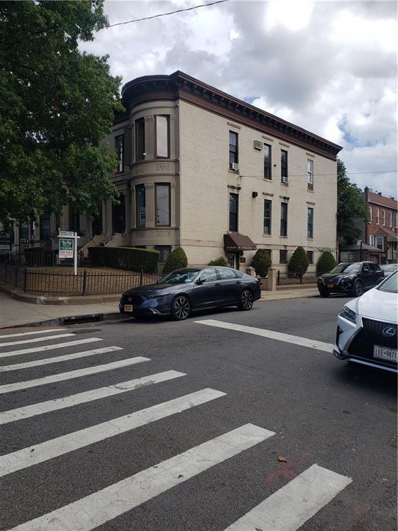 7523 Fort Hamilton Parkway Dyker Heights Brooklyn NY 11228