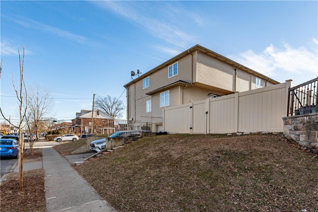 437 Laconia Avenue Dongan Hills Staten Island NY 10305