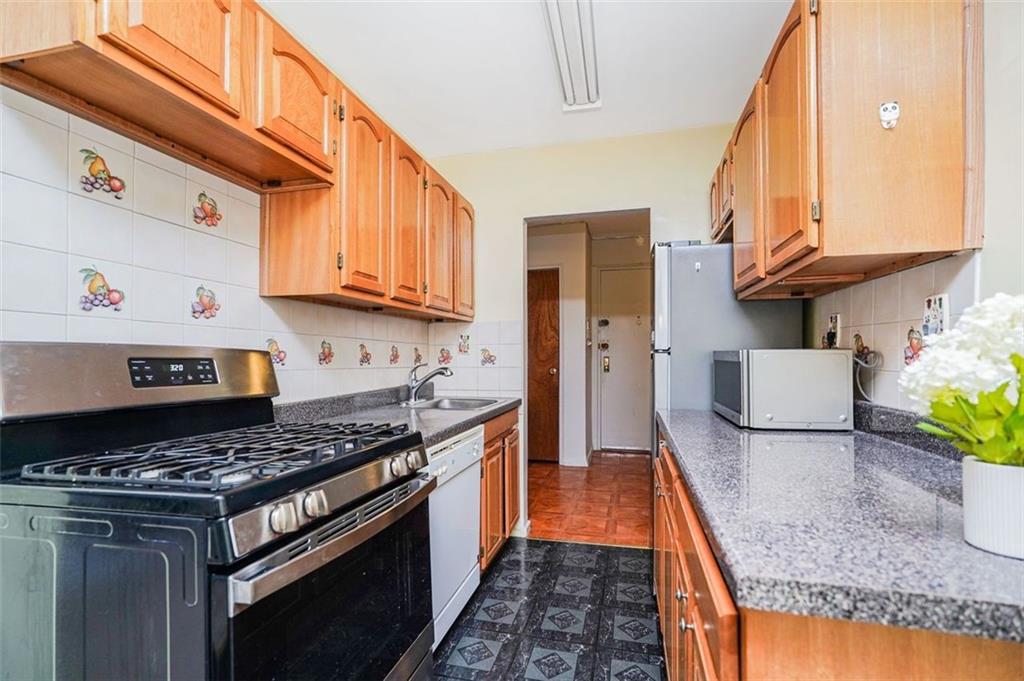 1213 Avenue Z Sheepshead Bay Brooklyn NY 11235