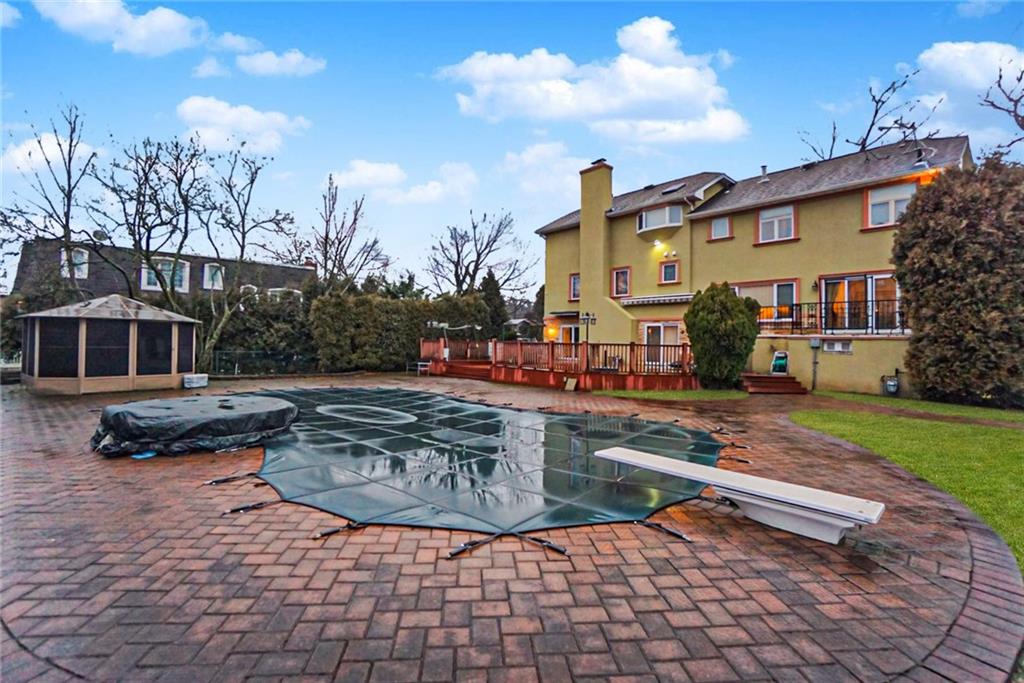 172 Coventry Road Todt Hill Staten Island NY 10304