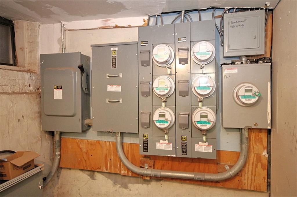 6018 4th Avenue Sunset Park Brooklyn NY 11220