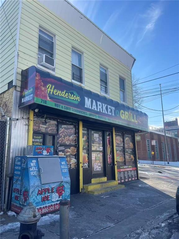 718 Henderson Avenue West Brighton Richmond NY 10310