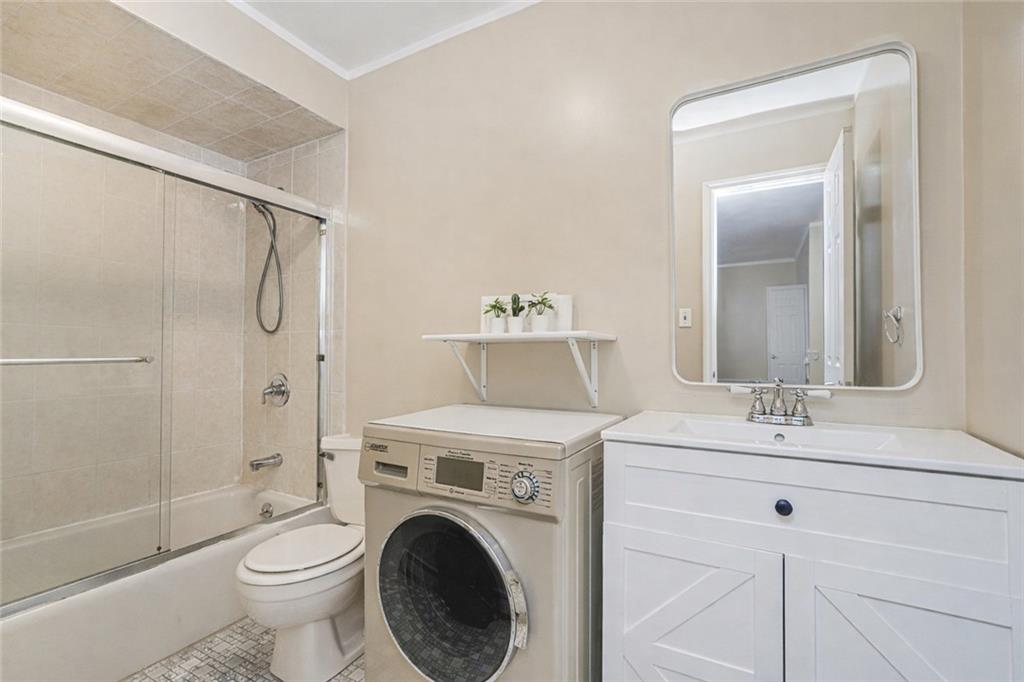 121 Dahlia Street Huguenot Staten Island NY 10312