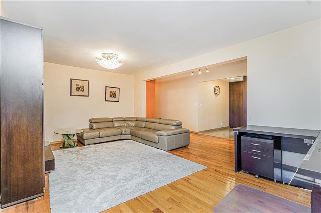 2546 East 13th Street Sheepshead Bay Brooklyn NY 11235