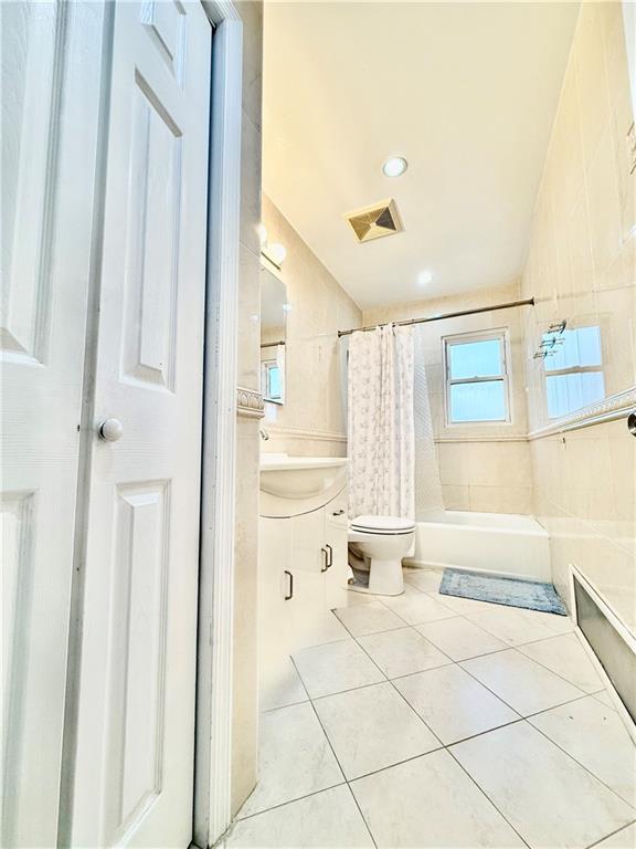 4756 196th Street Auburndale Flushing NY 11358