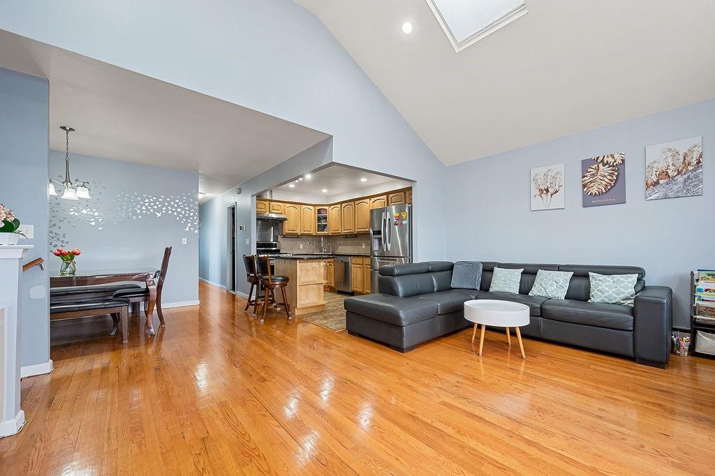 39 Bay 38th Street Bensonhurst Brooklyn NY 11214