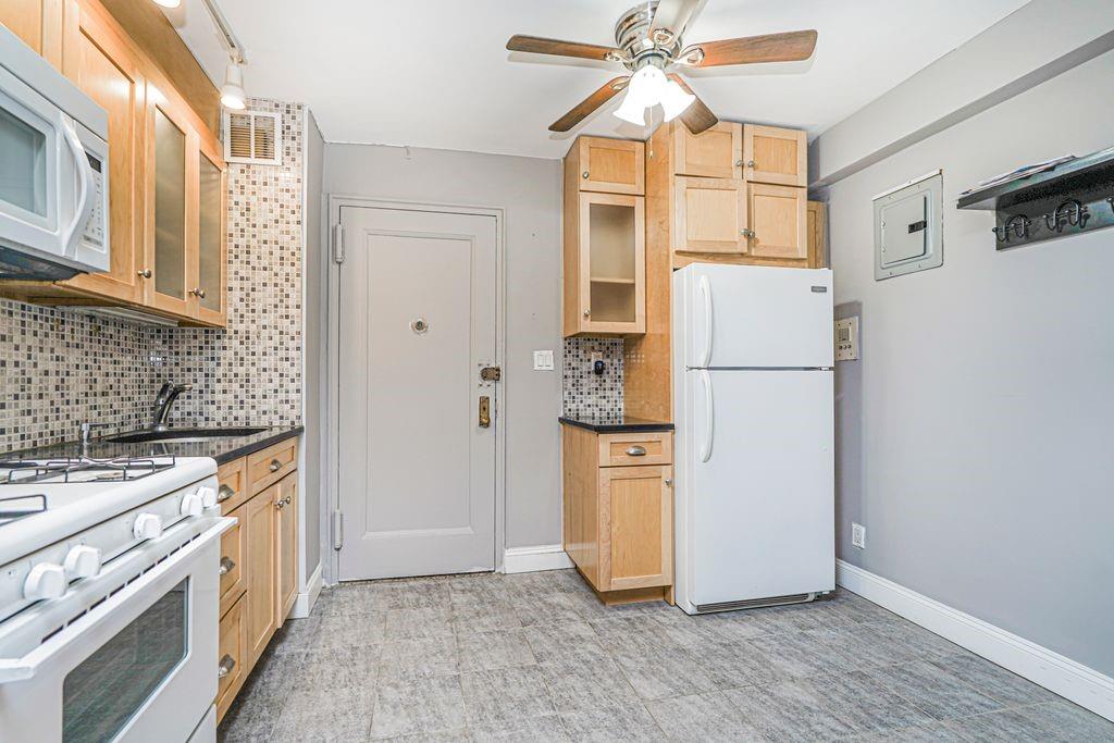 150 West End Avenue Manhattan Beach Brooklyn NY 11235