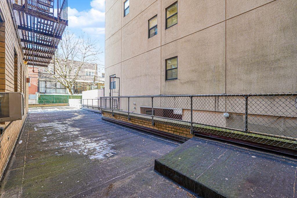 150 West End Avenue Manhattan Beach Brooklyn NY 11235