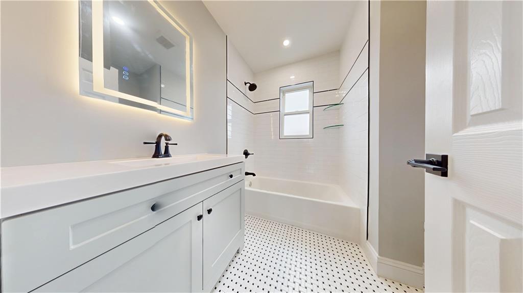 136-11 Brookville Boulevard Rosedale Rosedale NY 11422