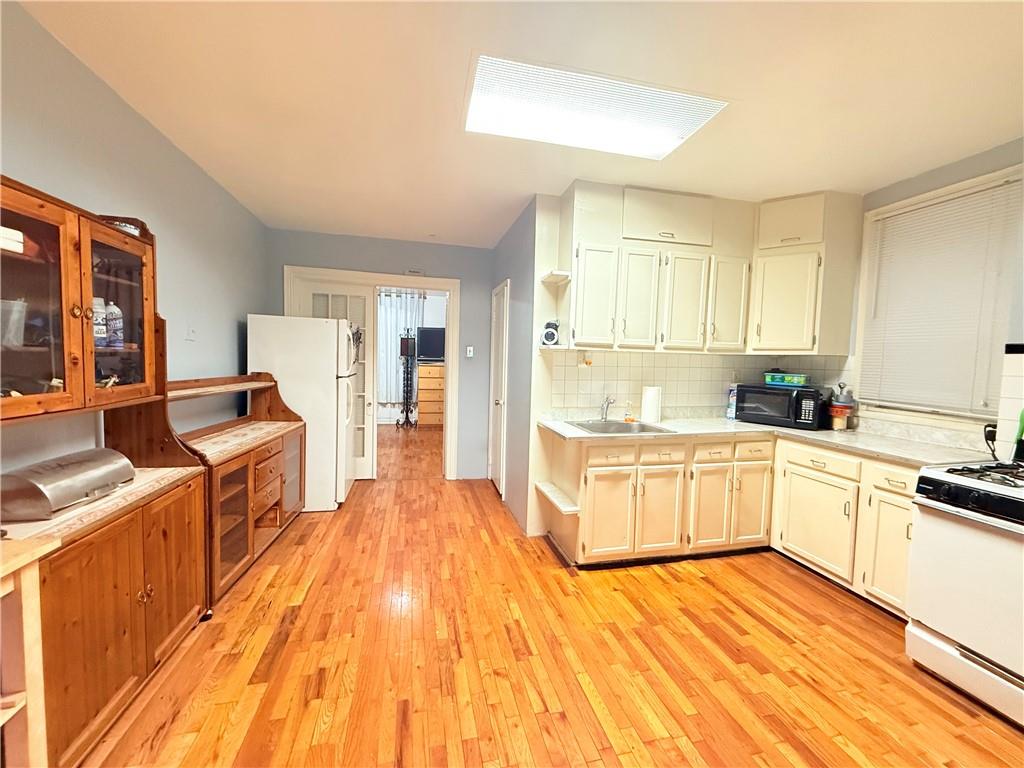 439 60th Street Sunset Park Brooklyn NY 11220