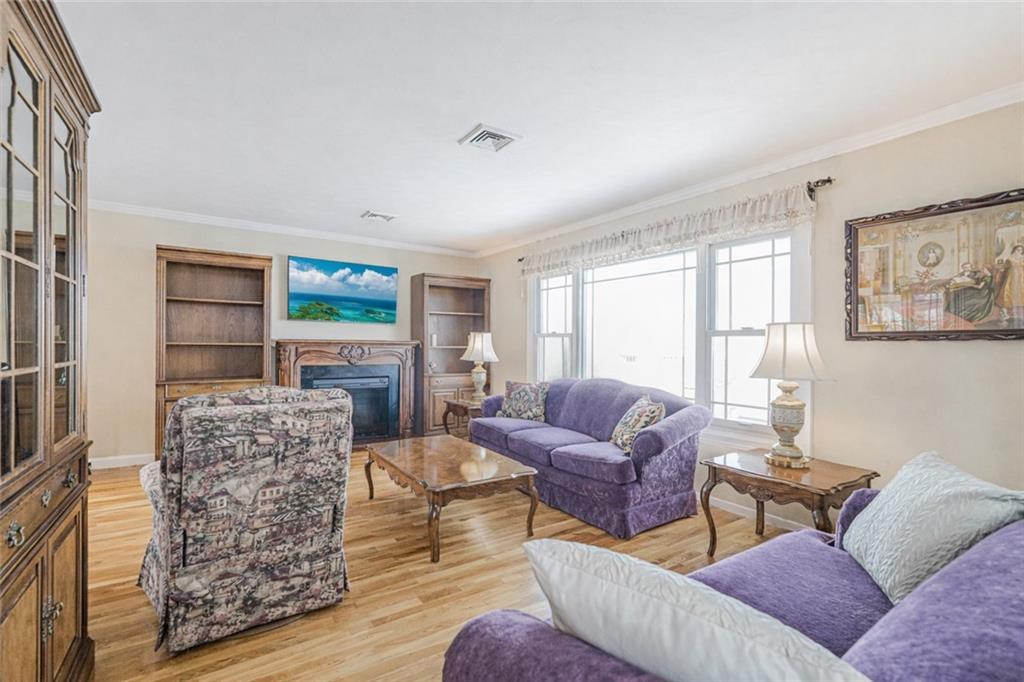 76 Berry Avenue Arden Heights Staten Island NY 10312