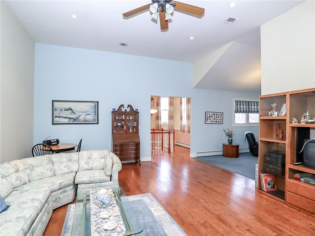 20 Tides Lane Charleston Staten Island NY 10309