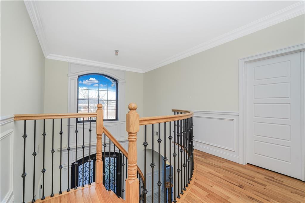 946 Edgegrove Avenue Prince's Bay Staten Island NY 10309