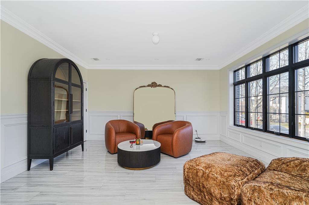 946 Edgegrove Avenue Prince's Bay Staten Island NY 10309