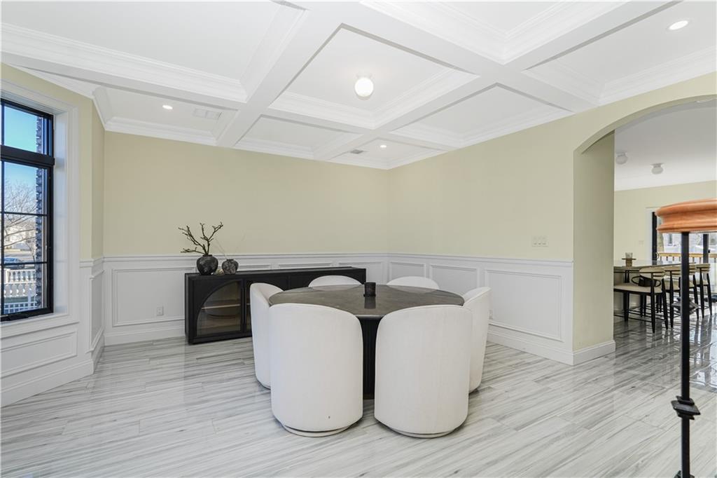 946 Edgegrove Avenue Prince's Bay Staten Island NY 10309