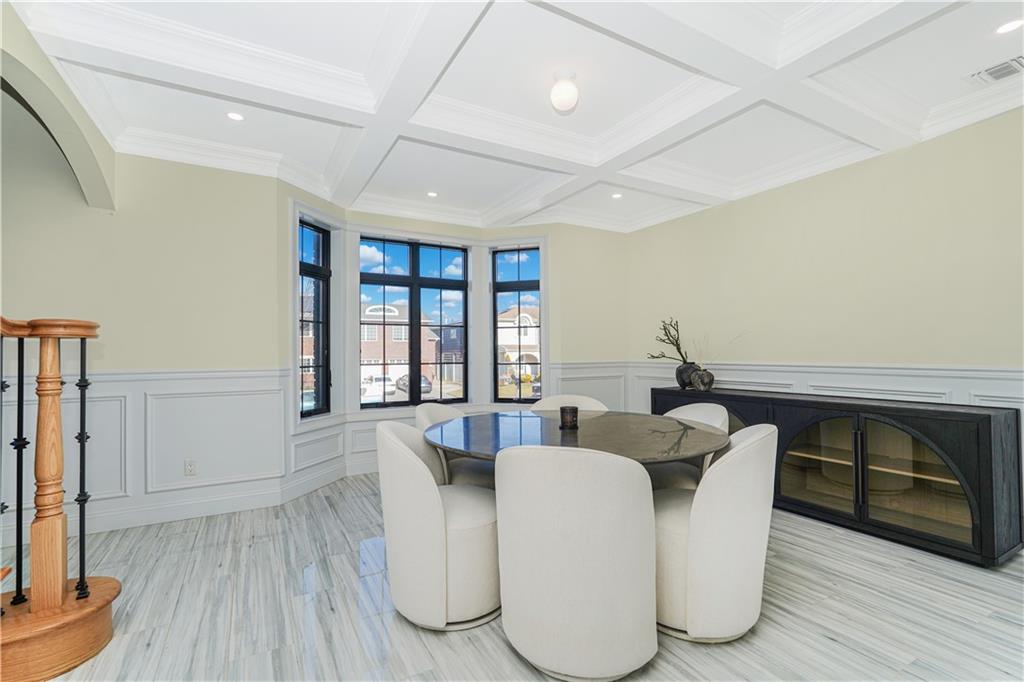 946 Edgegrove Avenue Prince's Bay Staten Island NY 10309