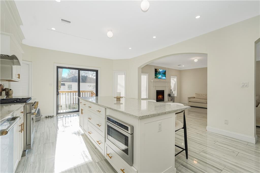 946 Edgegrove Avenue Prince's Bay Staten Island NY 10309