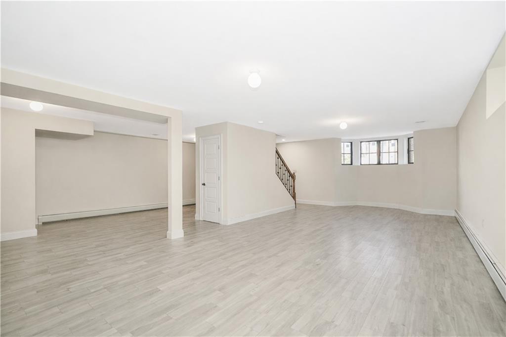 946 Edgegrove Avenue Prince's Bay Staten Island NY 10309