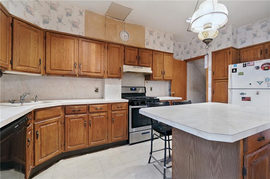 1808 East 31st Street Marine Park Brooklyn NY 11234