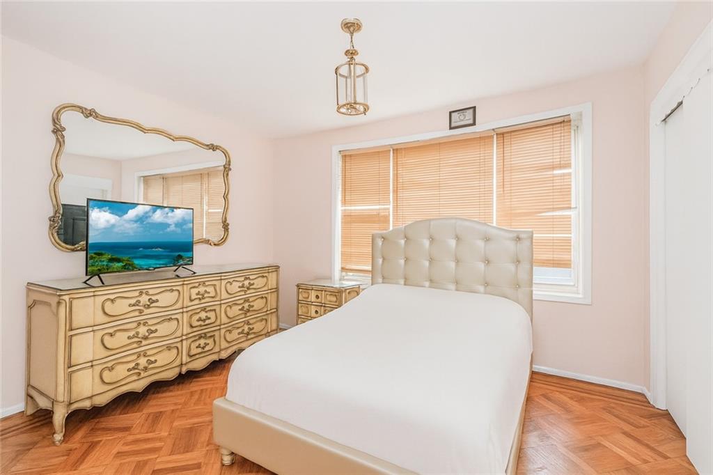 1075 77th Street Dyker Heights Brooklyn NY 11228