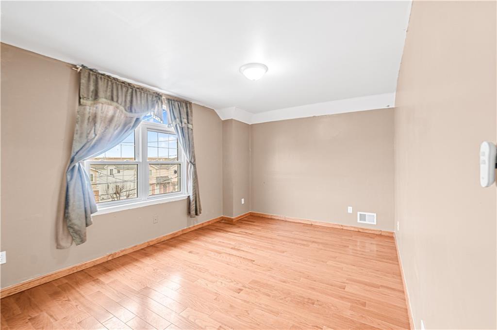 48 Hinton Street Arden Heights Staten Island NY 10312