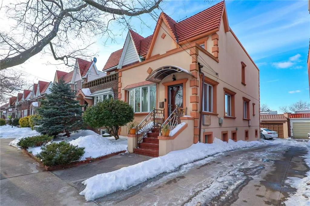 87-43 Union Turnpike Glendale Glendale NY 11385