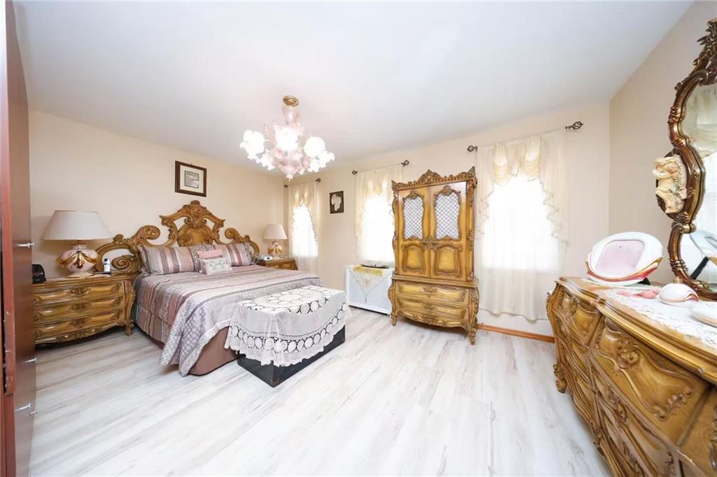 87-43 Union Turnpike Glendale Glendale NY 11385