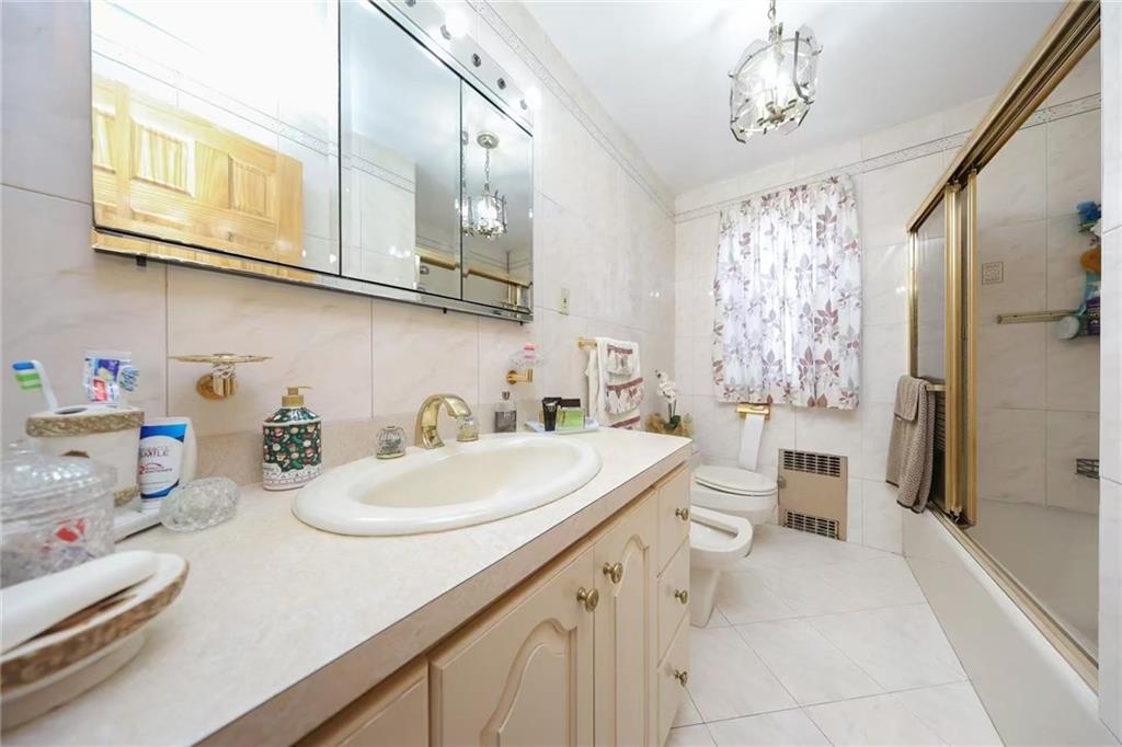 87-43 Union Turnpike Glendale Glendale NY 11385