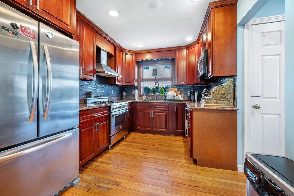 306 Buel Avenue Dongan Hills Staten Island NY 10305