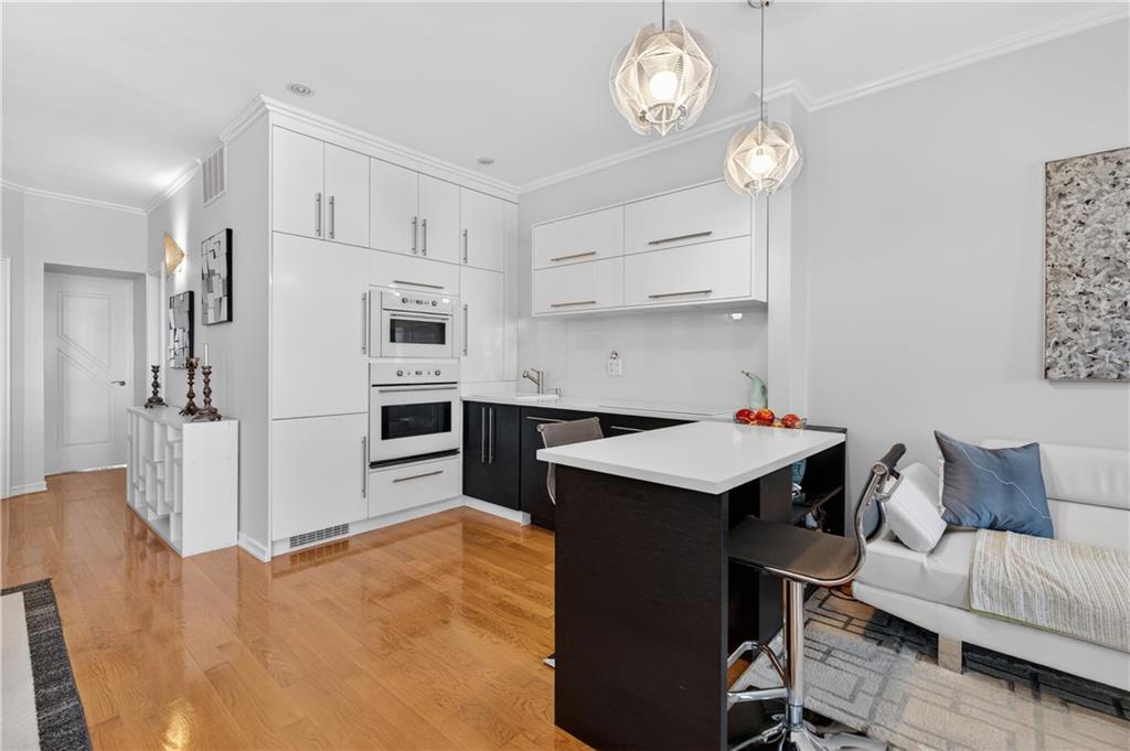 166 Pembroke Street Manhattan Beach Brooklyn NY 11235