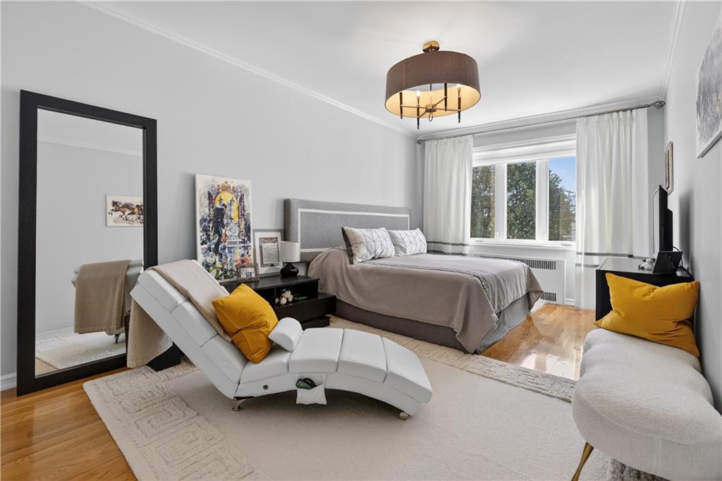 166 Pembroke Street Manhattan Beach Brooklyn NY 11235