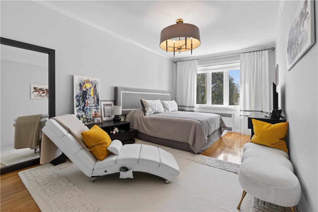 166 Pembroke Street Manhattan Beach Brooklyn NY 11235