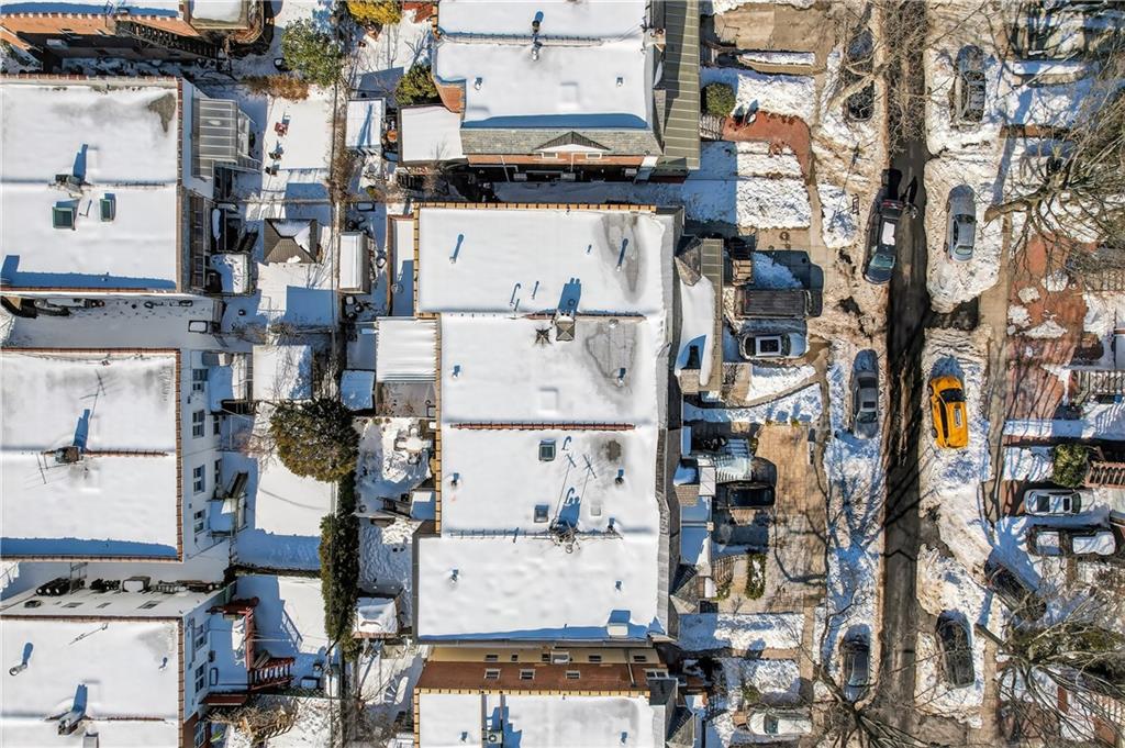 166 Pembroke Street Manhattan Beach Brooklyn NY 11235