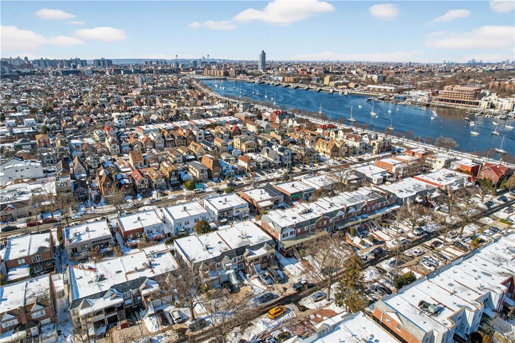 166 Pembroke Street Manhattan Beach Brooklyn NY 11235