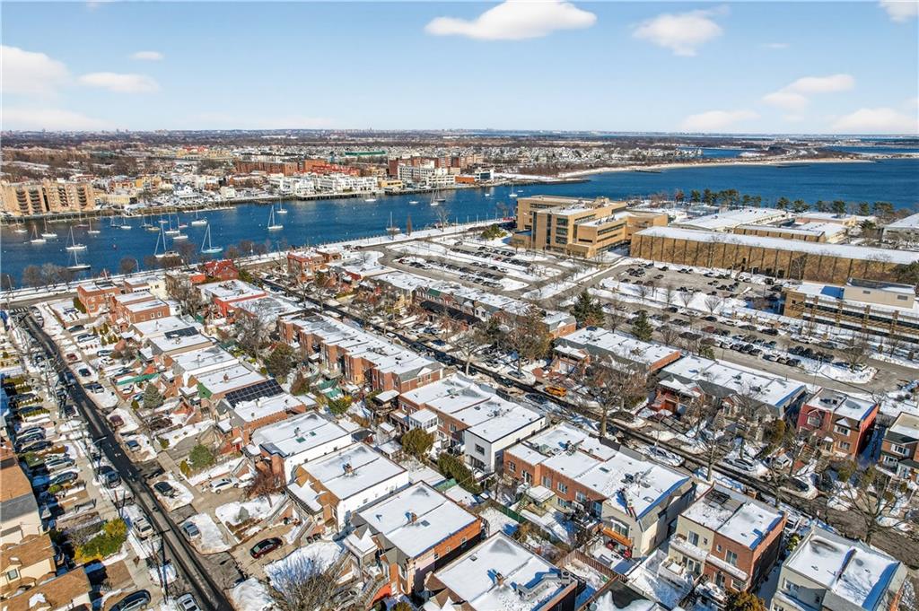 166 Pembroke Street Manhattan Beach Brooklyn NY 11235