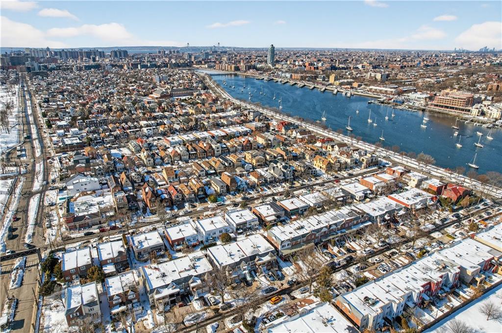 166 Pembroke Street Manhattan Beach Brooklyn NY 11235