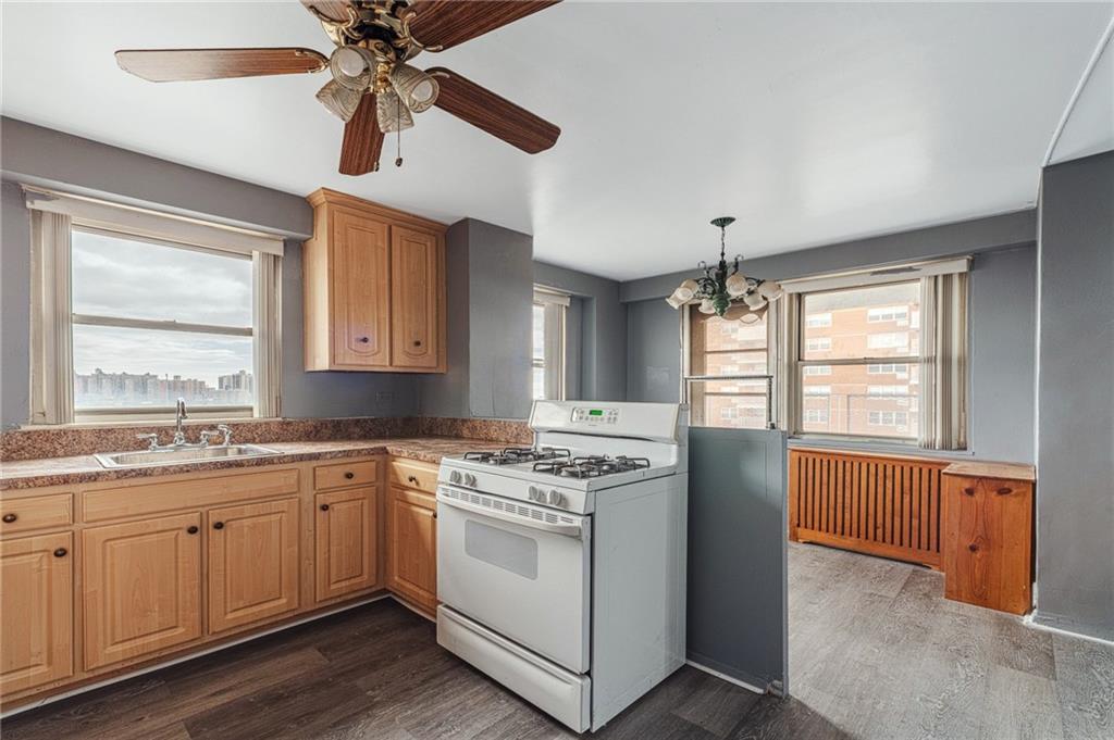 2483 West 16th Street Bensonhurst Brooklyn NY 11214