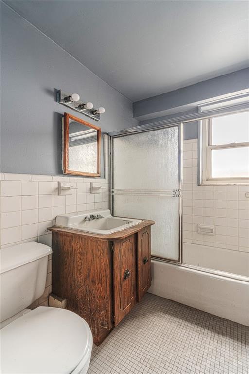 2483 West 16th Street Bensonhurst Brooklyn NY 11214