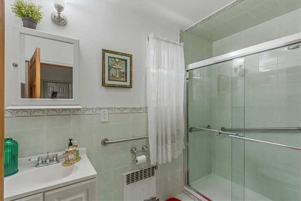 10152 102nd Street Richmond Hill Ozone Park NY 11416