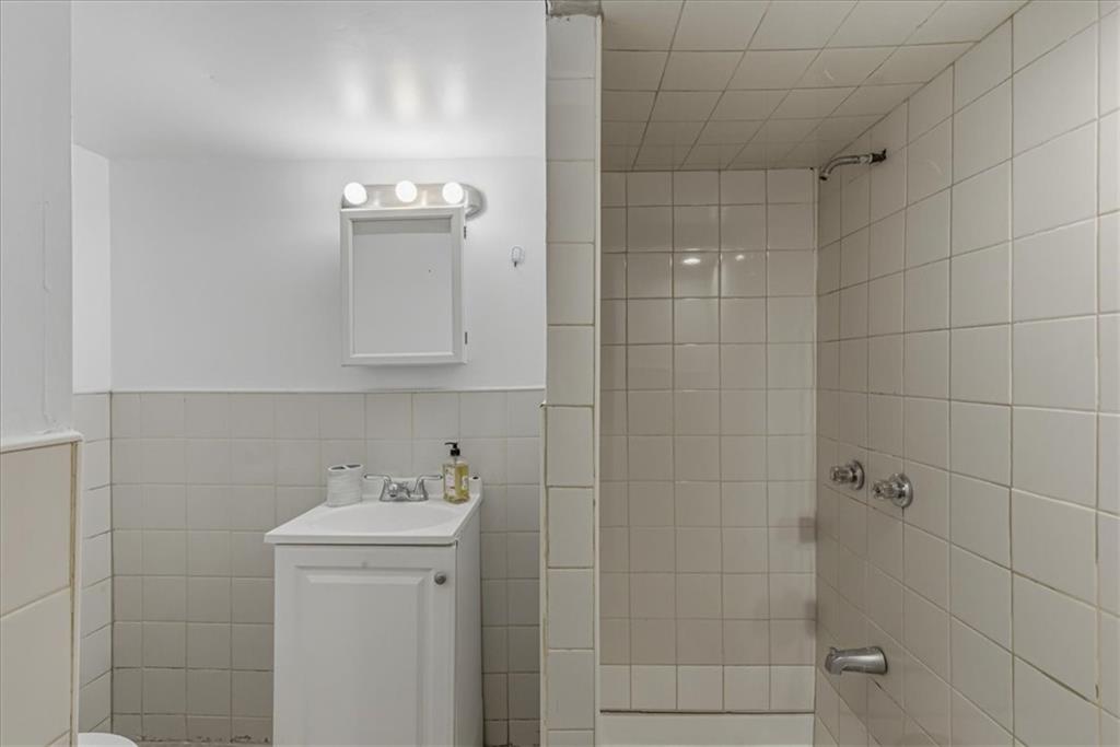 10152 102nd Street Richmond Hill Ozone Park NY 11416