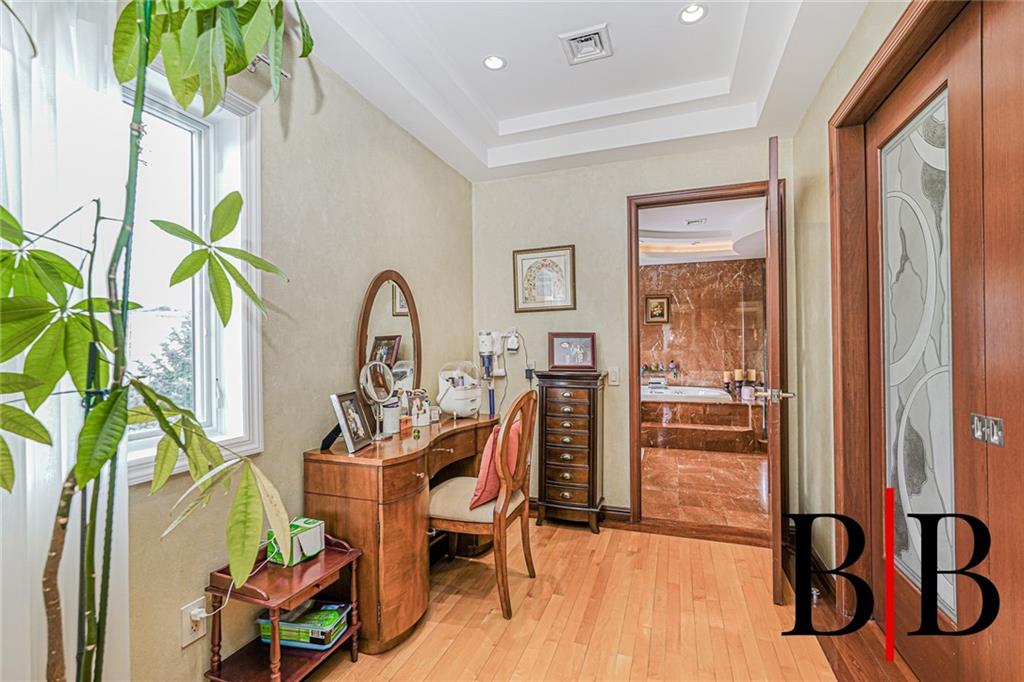 73 Barlow Drive Mill Basin Brooklyn NY 11234