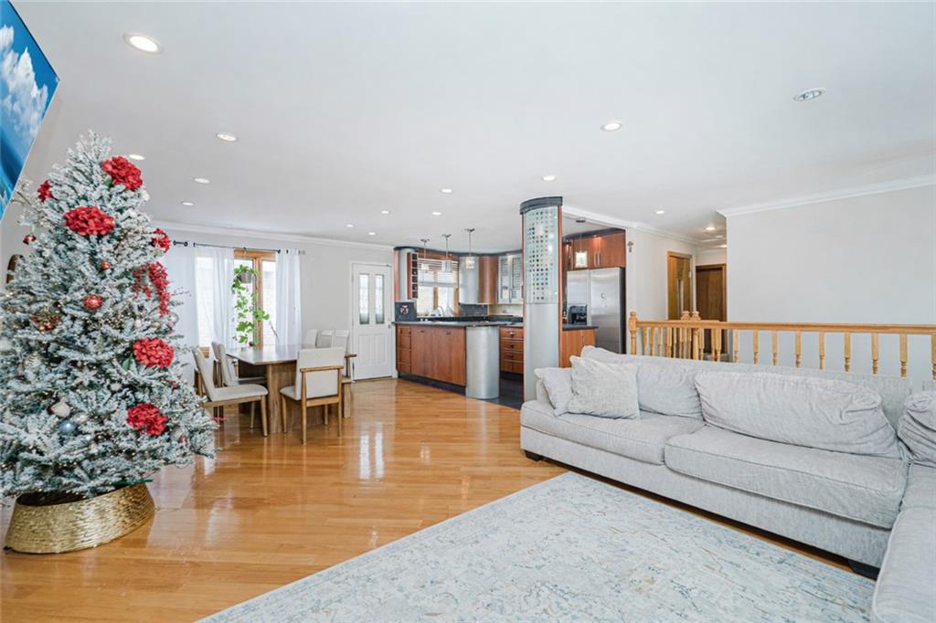 95 Woodlawn Avenue Grasmere Staten Island NY 10305