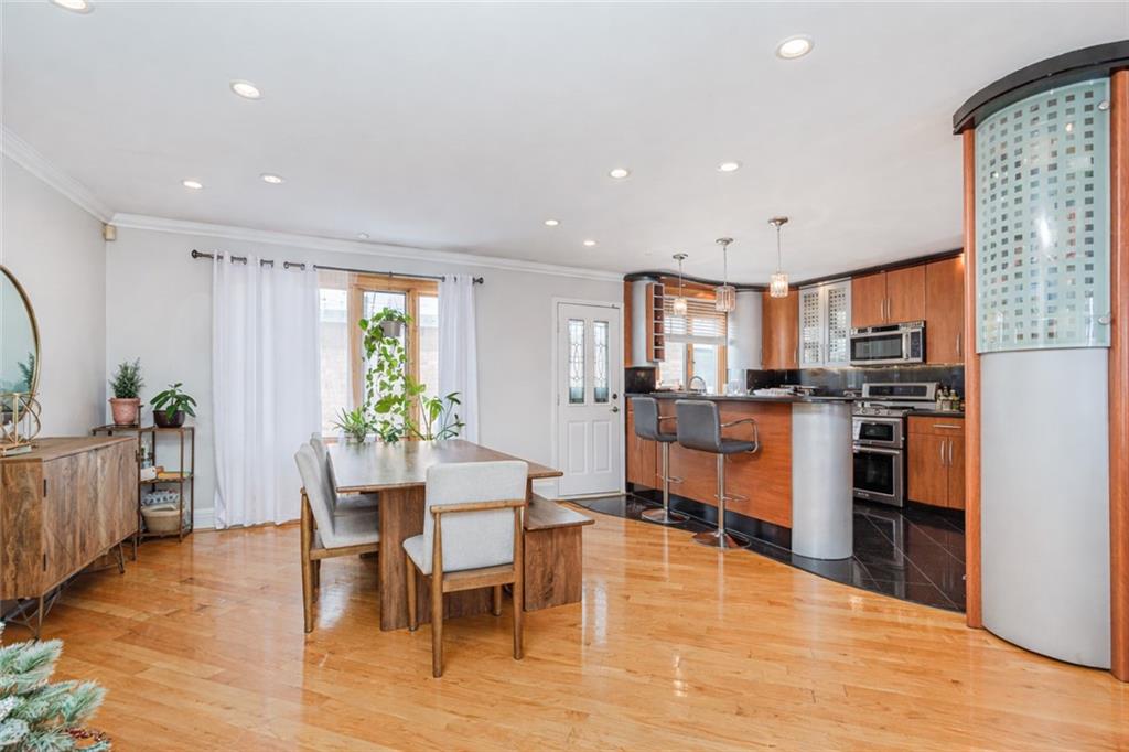 95 Woodlawn Avenue Grasmere Staten Island NY 10305